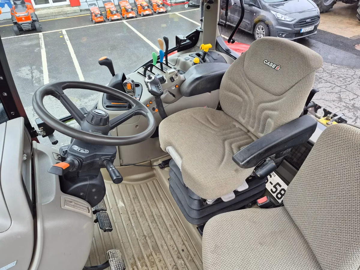 Used 2019 Case IH Maxxum 135 Tractor for Sale - Image 6
