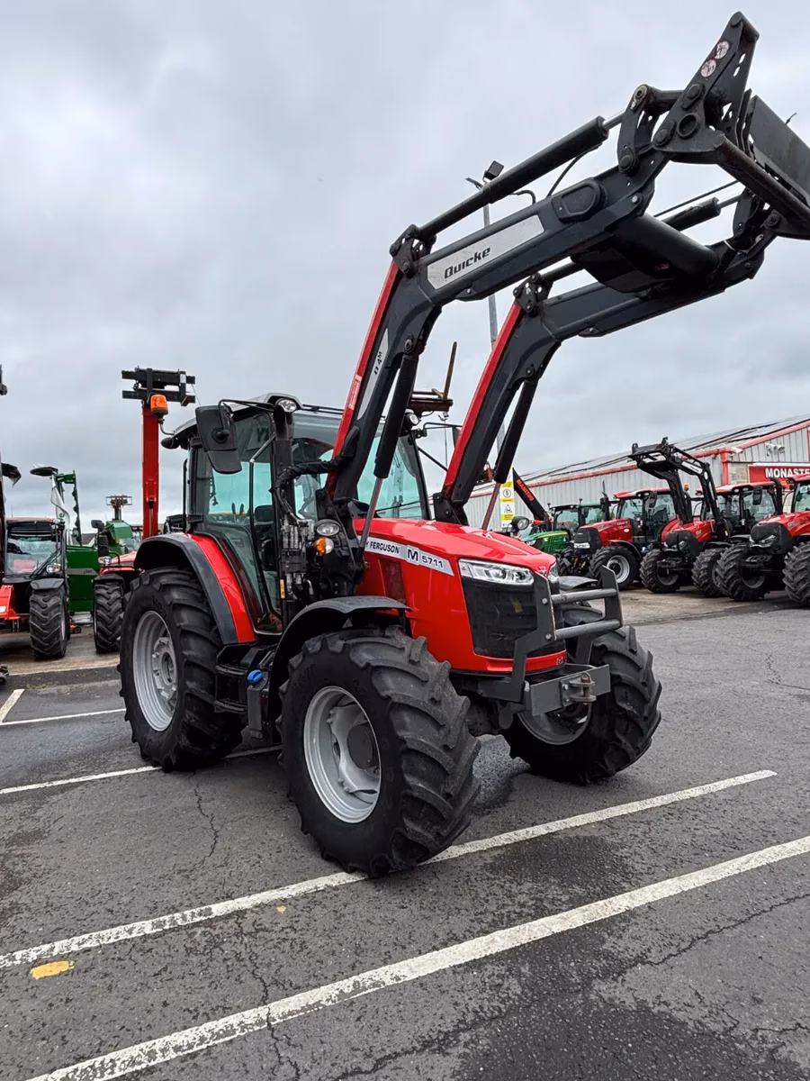 Used 2021 Massey Ferguson 5711 M Tractor with Quicke Q4 Loader for Sale - Image 7