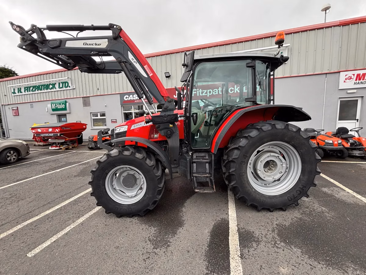 Used 2021 Massey Ferguson 5711 M Tractor with Quicke Q4 Loader for Sale - Image 2
