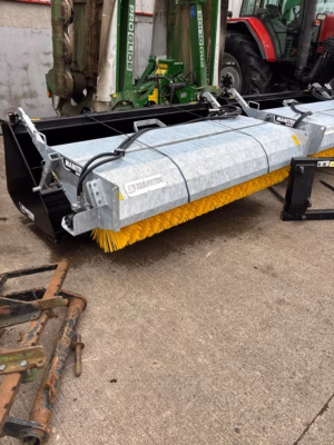 Manitou Bucket Sweeper with 2.2m Brush for Sale