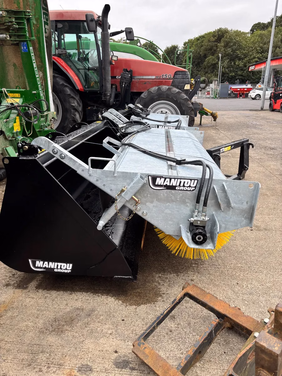 Manitou Bucket Sweeper with 2.2m Brush for Sale - Image 4
